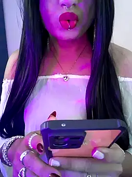 Snapshot of Cutie-Whiskey1 chatting on 11.27.25 Cutie-Whiskey1 online show from 11.27.25