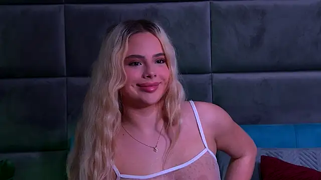 YssabelFox online show from 11.22.25