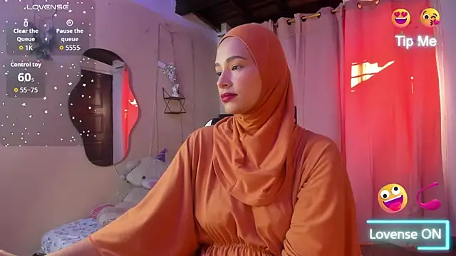 ShanaJamil online show from 11.10.25