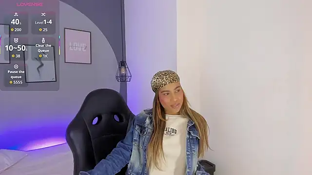 selena monroy online show from 10.15.25