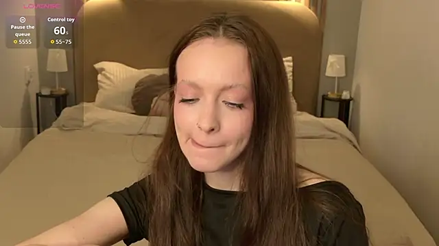 Snapshot of SallyPinkman chatting on 06.03.26 SallyPinkman online show from 06.03.26