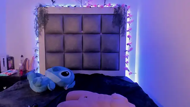 Snapshot of abbiecollins_js chatting on 02.13.26 abbiecollins js online show from 02.13.26