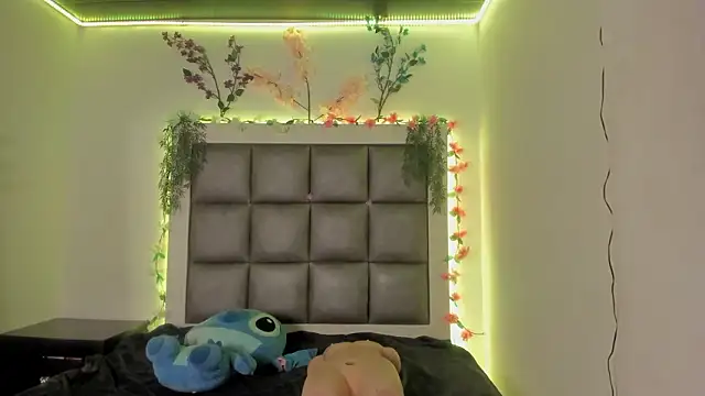 Snapshot of abbiecollins_js chatting on 02.24.26 abbiecollins js online show from 02.24.26