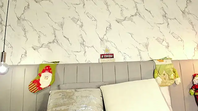 Amber Santana online show from 12.16.25