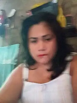 Snapshot of slutty_pinay12 chatting on 09.30.25 slutty pinay12 online show from 09.30.25