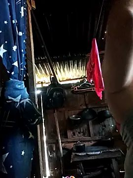 Snapshot of slutty_pinay12 chatting on 10.24.25 slutty pinay12 online show from 10.24.25