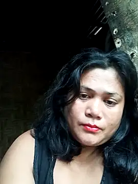 Snapshot of slutty_pinay12 chatting on 10.26.25 slutty pinay12 online show from 10.26.25