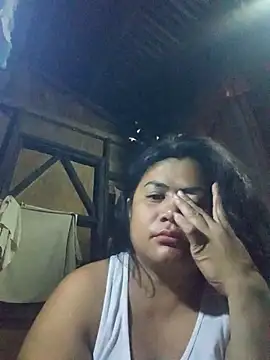 Snapshot of slutty_pinay12 chatting on 10.31.25 slutty pinay12 online show from 10.31.25