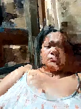 Snapshot of slutty_pinay12 chatting on 11.17.25 slutty pinay12 online show from 11.17.25