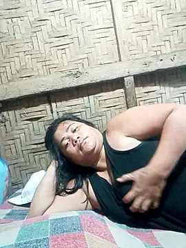 Snapshot of slutty_pinay12 chatting on 11.23.25 slutty pinay12 online show from 11.23.25