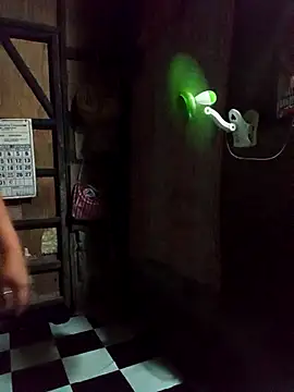 Snapshot of slutty_pinay12 chatting on 12.01.25 slutty pinay12 online show from 12.01.25