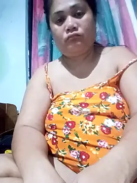 Snapshot of slutty_pinay12 chatting on 12.14.25 slutty pinay12 online show from 12.14.25