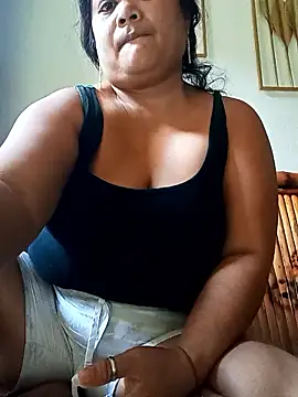 Snapshot of slutty_pinay12 chatting on 01.13.26 slutty pinay12 online show from 01.13.26