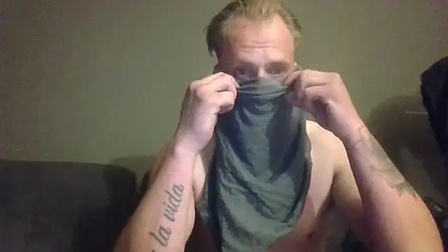 Snapshot of steef070 chatting on 05.15.26 steef070 online show from 05.15.26