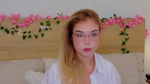 Lilith Bonheur online show from 11.29.25