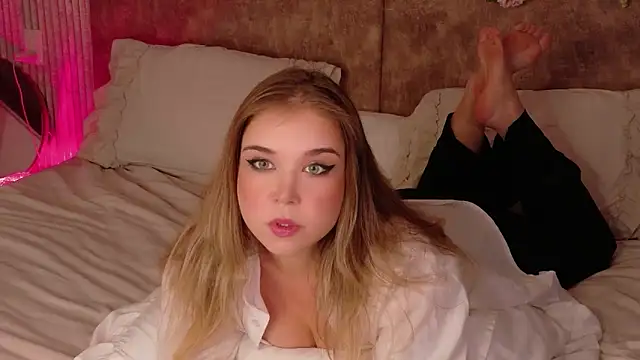 Snapshot of Lilith_Bonheur chatting on 04.24.26 Lilith Bonheur online show from 04.24.26