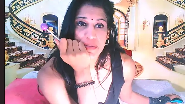 Snapshot of IndianSexcSmyle chatting on 05.15.26 IndianSexcSmyle online show from 05.15.26