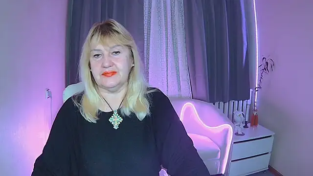 EmmaEllison online show from 11.14.25