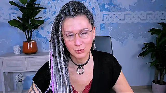 UmaSpace online show from 10.05.25