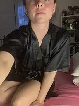 Mia Winters online show from 10.22.25