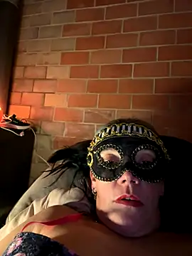 Rosabraguitas online show from 10.25.25