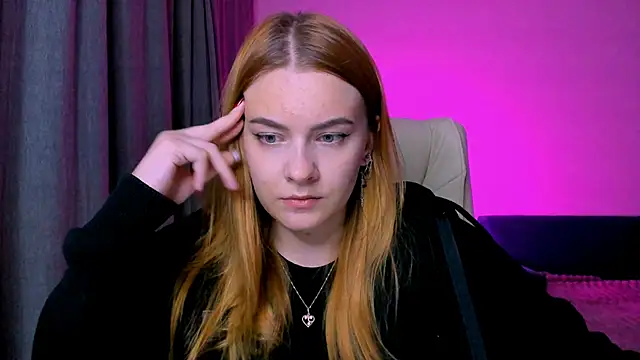 Snapshot of red__dizzy chatting on 09.14.25 red dizzy online show from 09.14.25