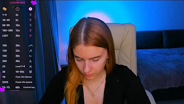 Snapshot of red__dizzy chatting on 09.17.25 red dizzy online show from 09.17.25