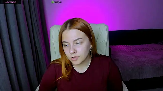 Snapshot of red__dizzy chatting on 09.23.25 red dizzy online show from 09.23.25