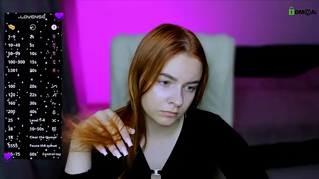 Snapshot of red__dizzy chatting on 10.11.25 red dizzy online show from 10.11.25