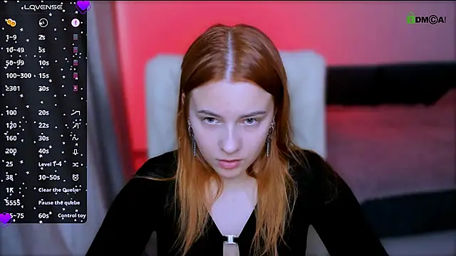 Snapshot of red__dizzy chatting on 10.12.25 red dizzy online show from 10.12.25