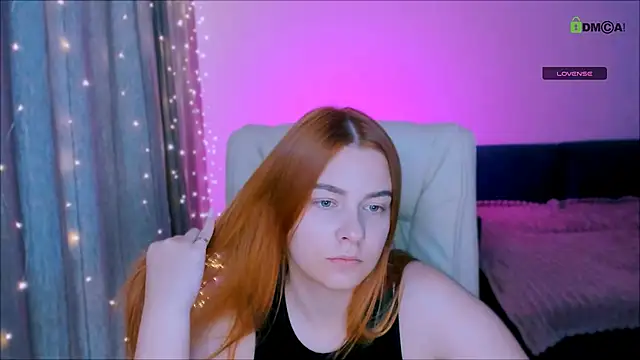 Snapshot of red__dizzy chatting on 10.19.25 red dizzy online show from 10.19.25