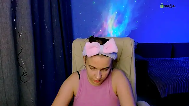 Snapshot of red__dizzy chatting on 11.23.25 red dizzy online show from 11.23.25