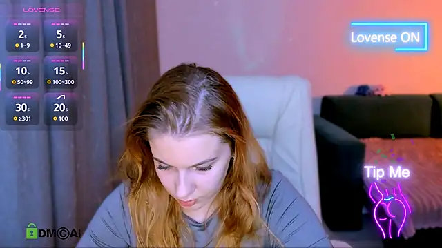 Snapshot of red__dizzy chatting on 12.05.25 red dizzy online show from 12.05.25