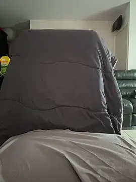 Snapshot of flambeur93 chatting on 04.12.26 flambeur93 online show from 04.12.26