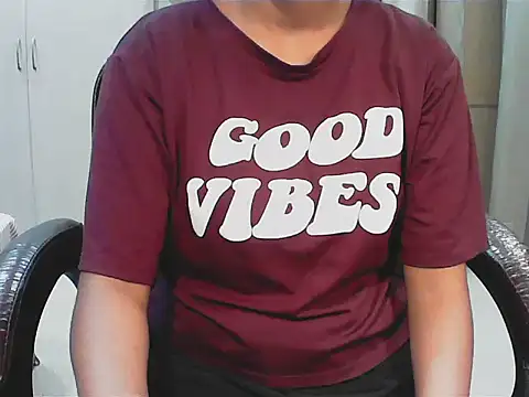 short girl  online show from 09.29.25