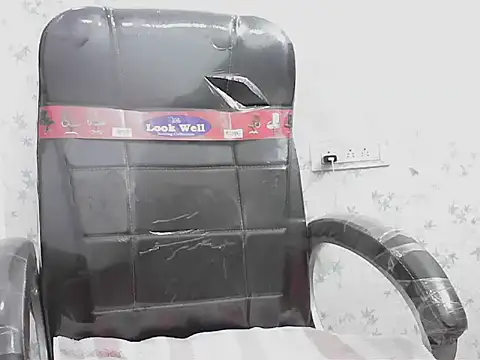 short girl  online show from 04.11.26