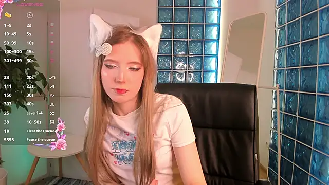 MorgyAsuna  online show from 11.15.25