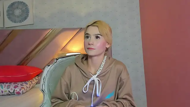 ChloeLaurentt online show from 01.10.26