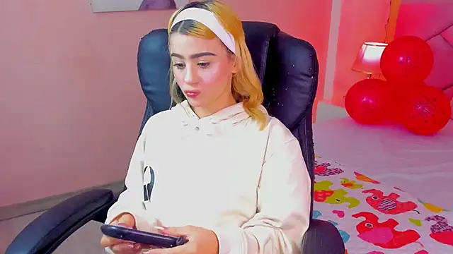 ChloeLaurentt online show from 02.25.26