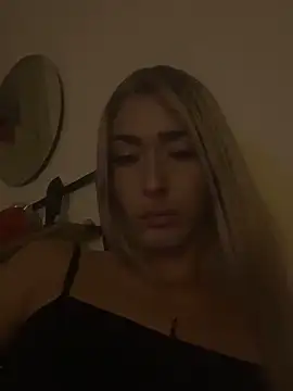 Snapshot of danny_1hotcute chatting on 03.11.26 danny 1hotcute online show from 03.11.26