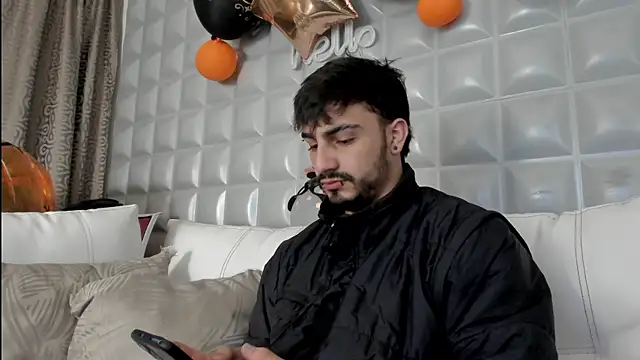 Snapshot of Jack_Daniel__ chatting on 10.30.25 Jack Daniel online show from 10.30.25