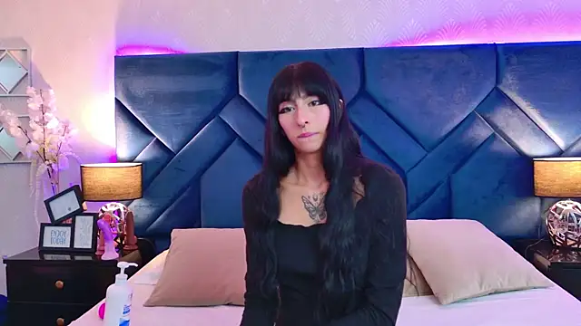 Snapshot of LaylaaDoll chatting on 04.27.26 LaylaaDoll online show from 04.27.26