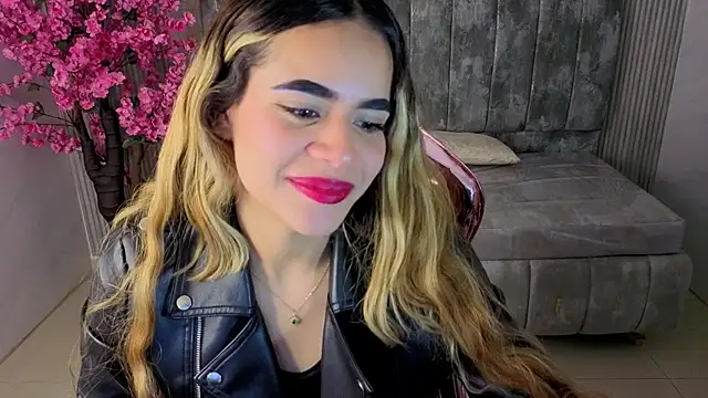 Snapshot of lilith4_s chatting on 10.25.25 lilith4 s online show from 10.25.25