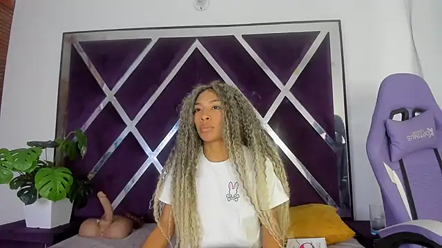 angelkyraasm online show from 04.10.26