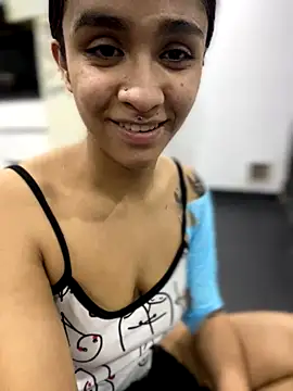 Isabella-Teen online show from 10.27.25