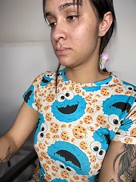 Isabella-Teen online show from 12.04.25