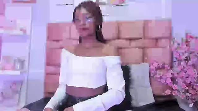 alix noa online show from 10.11.25