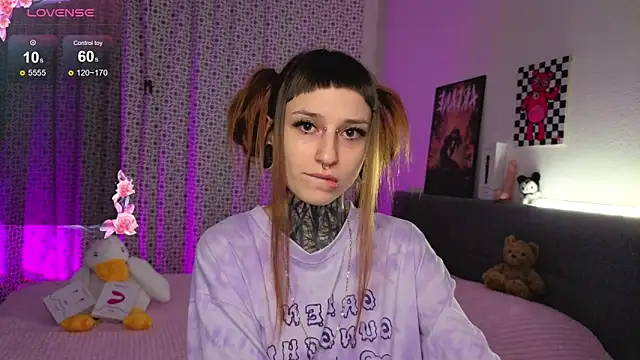 LilithPoison online show from 10.26.25