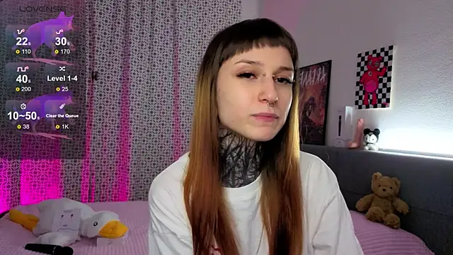 LilithPoison online show from 11.27.25