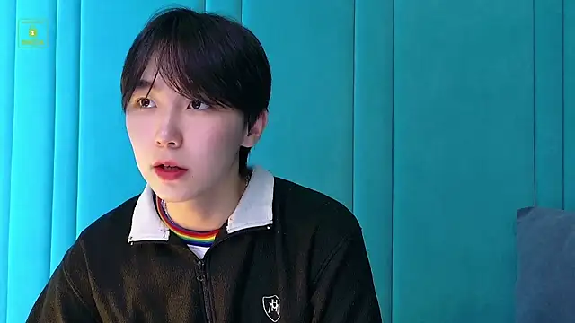 Snapshot of HeejinWang chatting on 09.22.25 HeejinWang online show from 09.22.25